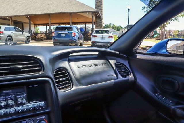 Used 1998 Chevrolet Corvette Coupe w/ Roof Pkg RWD image 65