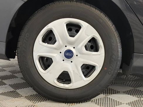 Used 2012 Ford Focus S FWD image 32