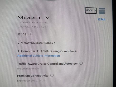 Used 2025 Tesla Model Y Long Range AWD/4WD image 4