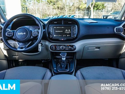 Used 2025 Kia Soul LX FWD image 27