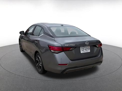 Used 2025 Nissan Sentra SV FWD image 10
