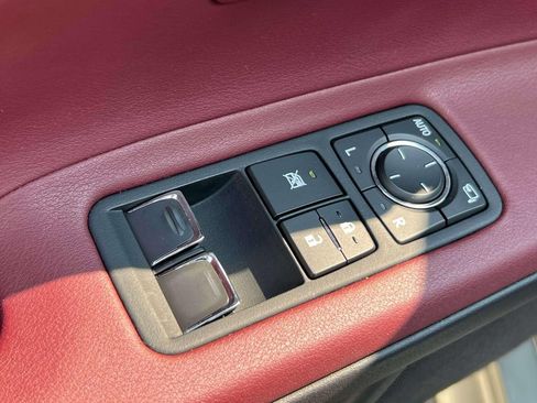 Used 2018 Lexus LC 500 Coupe w/ Sport Package RWD image 13
