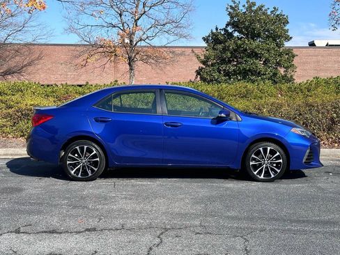 Used 2018 Toyota Corolla SE FWD image 5