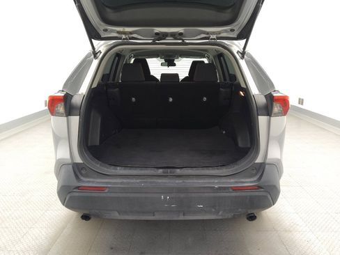 Used 2021 Toyota RAV4 LE FWD image 29