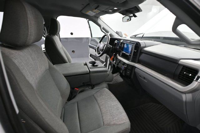 Used 2025 Ford F250 XLT w/ FX4 Off-Road Package AWD/4WD image 38