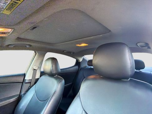 Used 2013 Hyundai Elantra Limited w/ Technology Pkg image 24