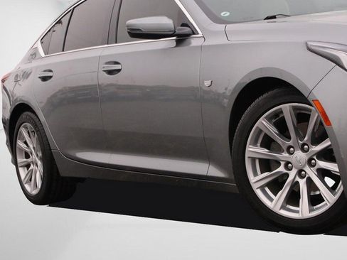 Used 2023 Cadillac CT5 Luxury image 3