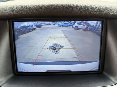 Used 2018 GMC Yukon XL SLT w/ Premium Edition image 19