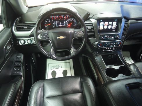Used 2018 Chevrolet Tahoe LT image 12