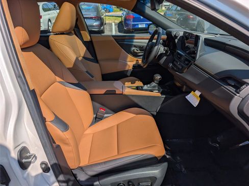 Certified 2025 Lexus ES 350 w/ Premium Package FWD image 11