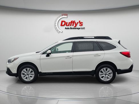 Used 2018 Subaru Outback 2.5i Premium AWD/4WD image 16