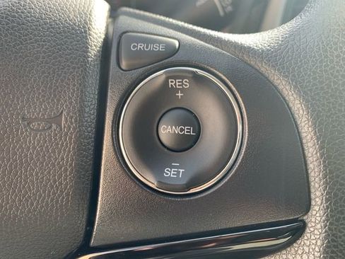 Used 2022 Honda HR-V LX image 29