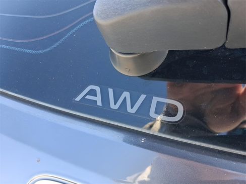 Certified 2023 Honda HR-V LX image 9