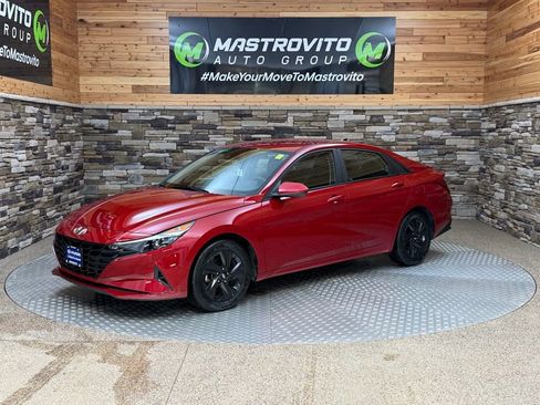 Used 2023 Hyundai Elantra SEL image 5