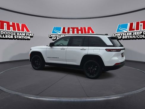 New 2026 Jeep Grand Cherokee Altitude RWD image 6