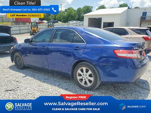 Used 2011 Toyota Camry LE w/ LE Extra-Value Pkg FWD image 3