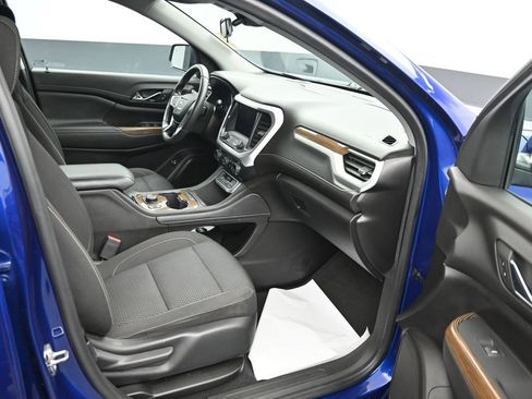 Used 2023 GMC Acadia SLE w/ Driver Convenience Package image 14