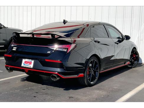 Used 2025 Hyundai Elantra N image 10