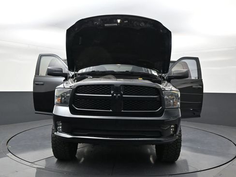 Used 2017 RAM 1500 Express w/ Black Ram 1500 Express Group AWD/4WD image 33