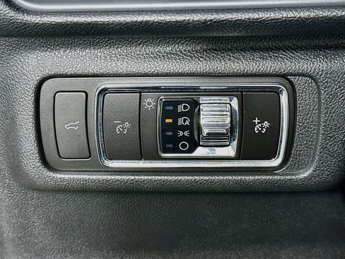 Used 2023 Lincoln Corsair FWD image 10