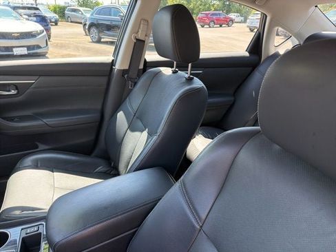 Used 2016 Nissan Altima 2.5 SL FWD image 11