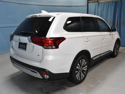 Used 2020 Mitsubishi Outlander SE FWD image 30