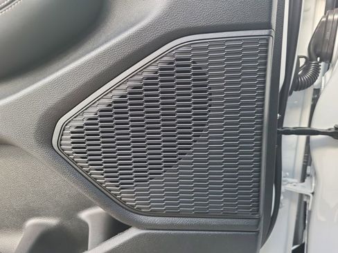 New 2025 Jeep Grand Cherokee L Altitude image 18