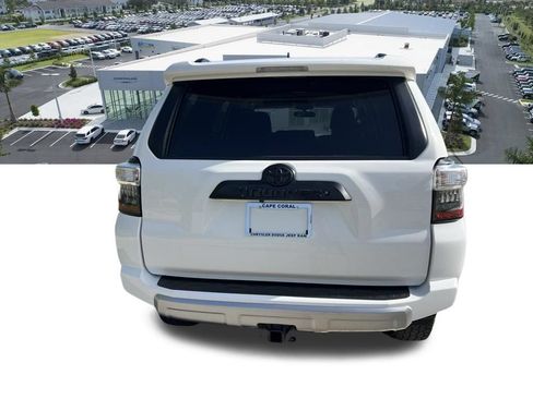 Used 2019 Toyota 4Runner TRD Off-Road AWD/4WD image 6