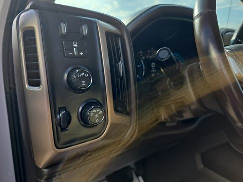 Used 2019 GMC Sierra 2500 Denali w/ Duramax Plus Package AWD/4WD image 14