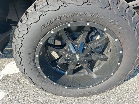 Used 2023 Chevrolet Silverado 1500 Custom RWD image 13