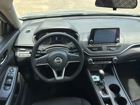 Used 2020 Nissan Altima 2.5 S FWD image 26