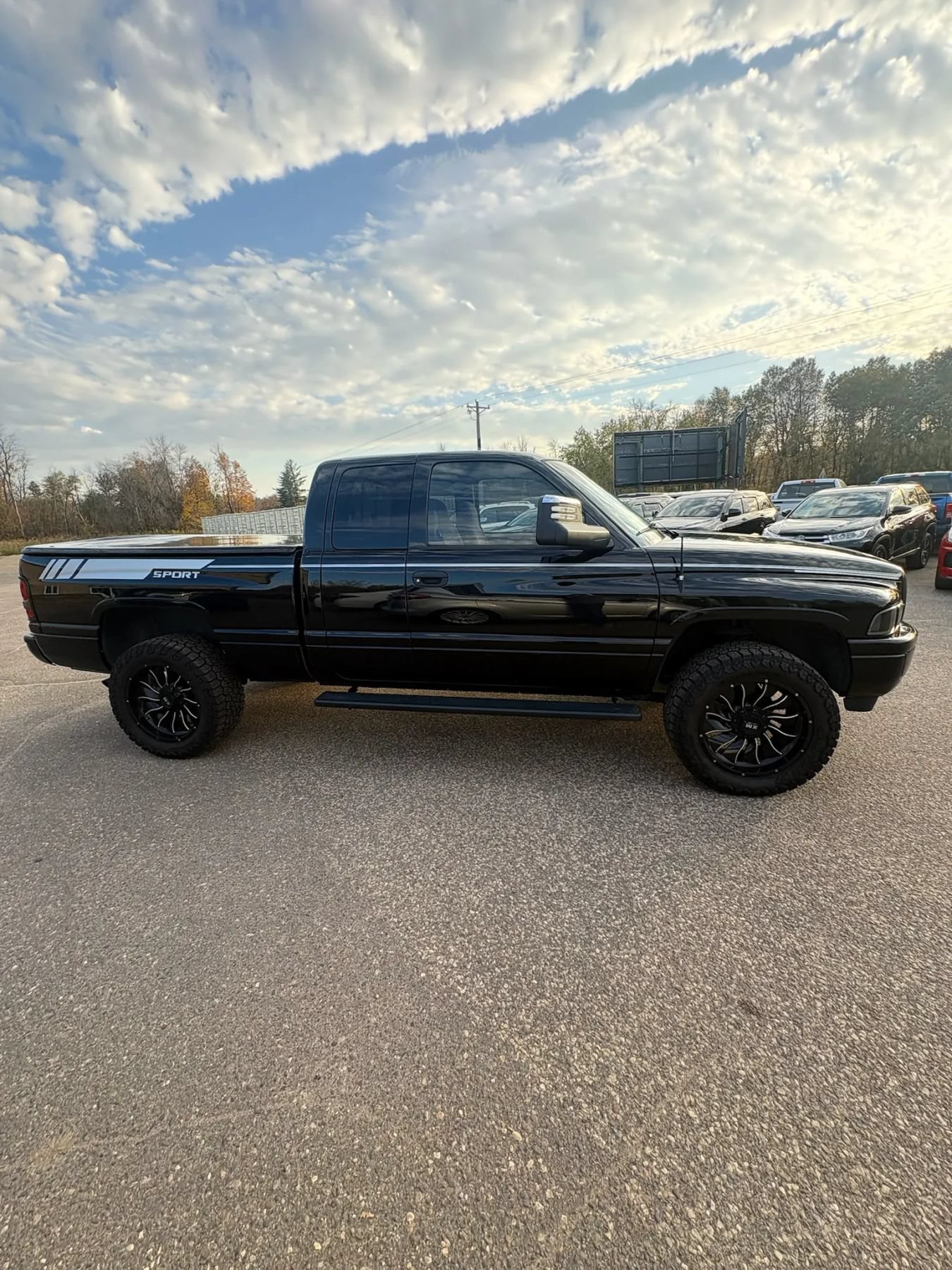 Used 1998 Dodge Ram 1500 Truck 4x4 Quad Cab image 4