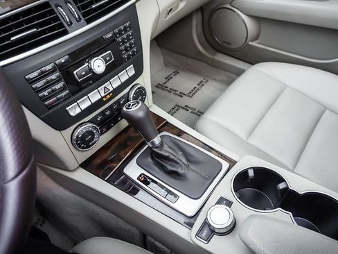 Used 2014 Mercedes-Benz C 250 Sedan image 16