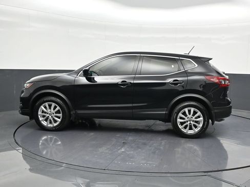 Used 2021 Nissan Rogue Sport S image 2