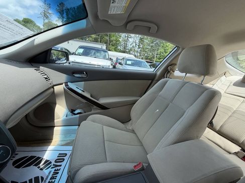 Used 2011 Nissan Altima 2.5 S w/ Convenience Pkg FWD image 12