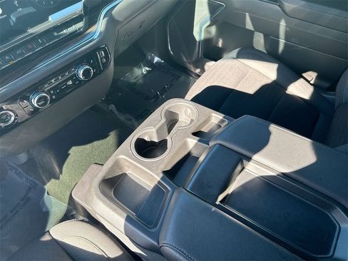 Used 2024 GMC Sierra 1500 Elevation image 23