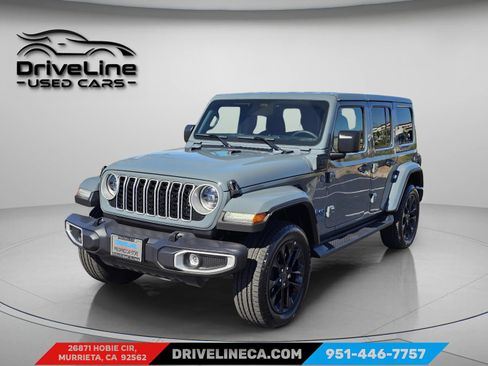 Used 2025 Jeep Wrangler Unlimited Sahara AWD/4WD image 5