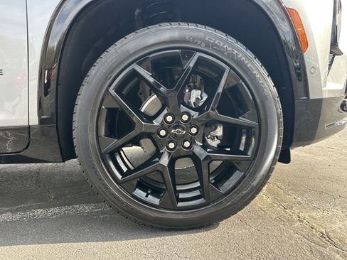 New 2026 Chevrolet Traverse RS w/ LPO, Floor Liner Package AWD/4WD image 14