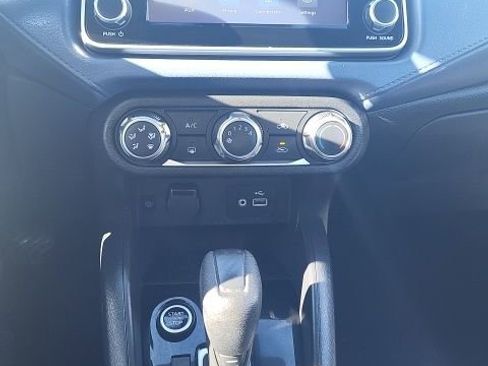 Used 2023 Nissan Versa SV image 7