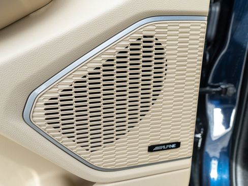 Used 2022 Jeep Grand Cherokee Limited 4xe w/ Luxury Tech Group II image 16