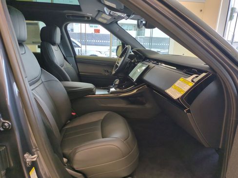New 2026 Land Rover Range Rover Sport SE AWD/4WD image 28