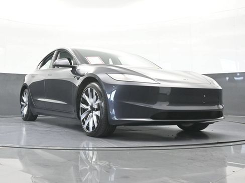 Used 2025 Tesla Model 3 Long Range RWD image 31