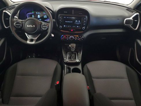 Certified 2025 Kia Soul LX w/ LX Technology Package FWD image 14