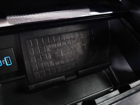 Used 2022 Ford F150 Raptor w/ Equipment Group 801A High AWD/4WD image 40