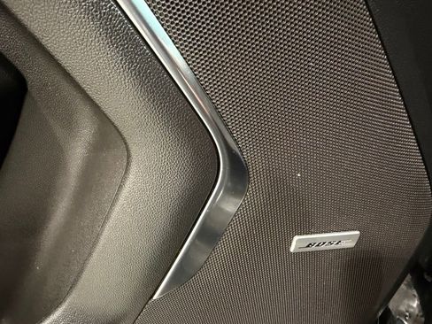 Used 2024 Chevrolet Suburban LT image 25