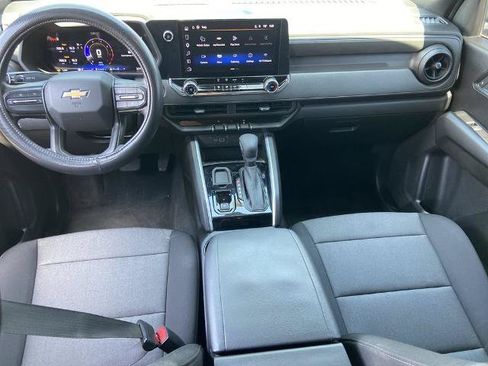 Used 2025 Chevrolet Colorado W/T RWD image 16