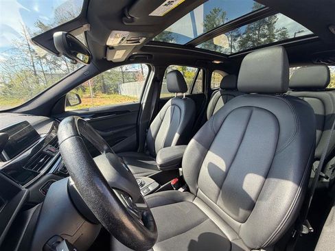 Used 2018 BMW X1 xDrive28i image 17