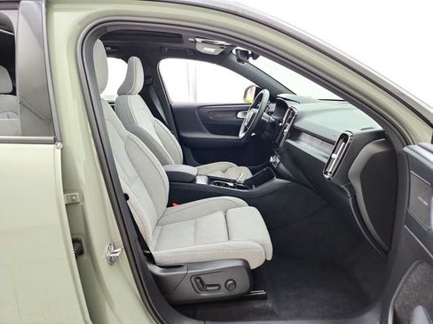 Certified 2023 Volvo XC40 Recharge Ultimate w/ Protection Package Premier AWD/4WD image 14