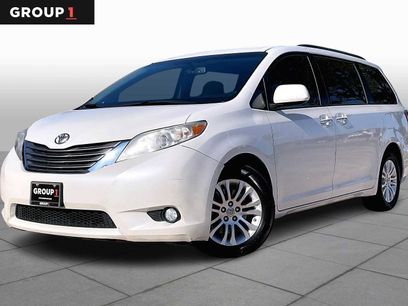 Used 2017 Toyota Sienna XLE