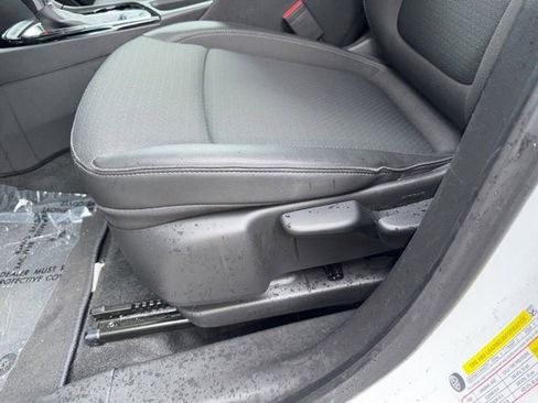 Used 2025 Buick Encore GX Preferred image 25